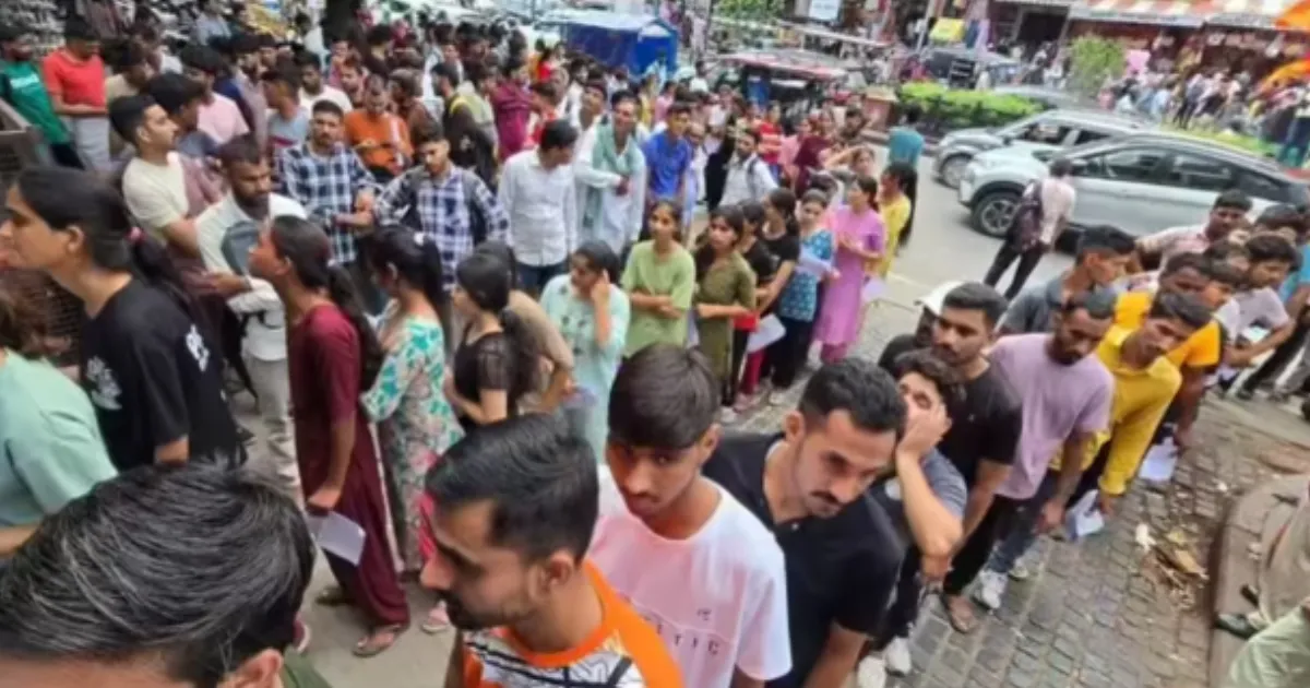 Over 3.7 Lakh Aspirants Compete for 10,000 Constable Posts in Rajasthan
