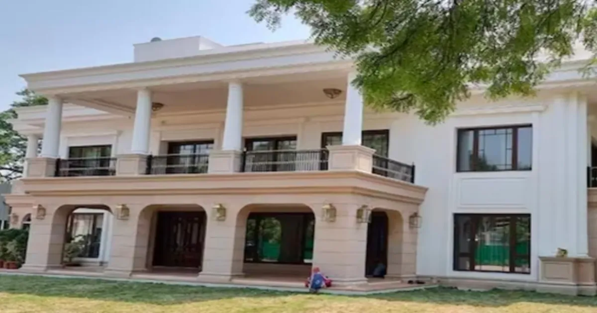 Kejriwal’s Lavish ‘Sheesh Mahal’ Criticized as Waste: Delhi CM