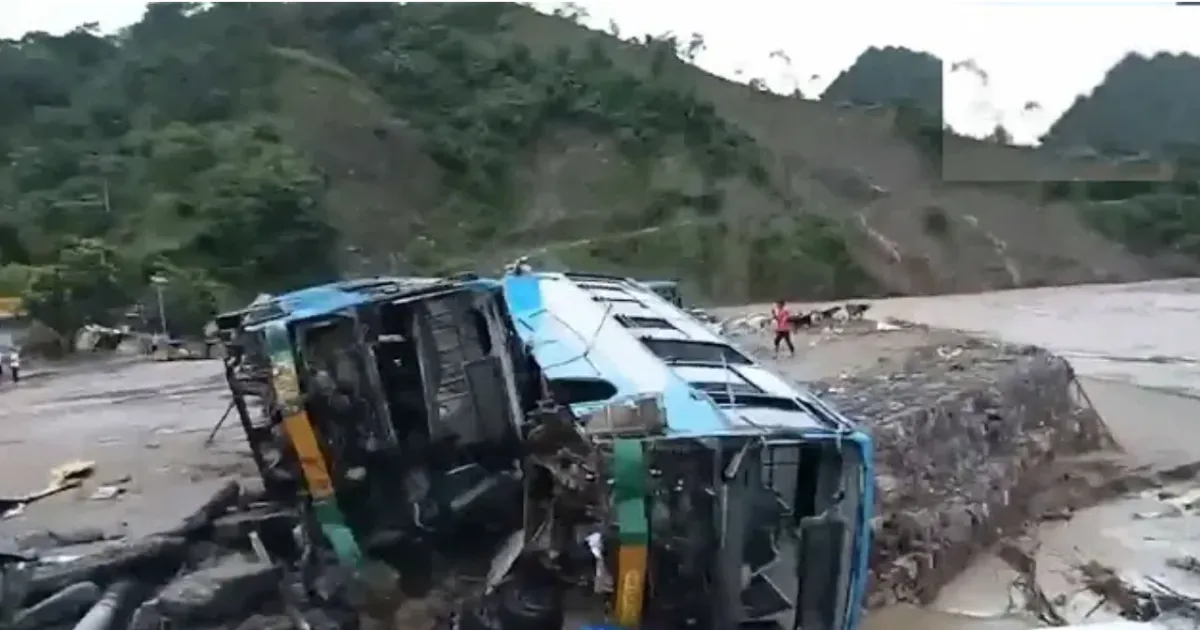 Heavy Rains Cause Floods, Landslides In Himachal’s Mandi And Shimla