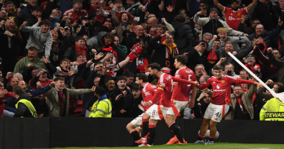 Manchester United Posts Record Revenues But Continues To Report Losses