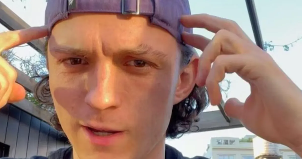 tom-holland-injured-on-spider-man-set-filming-temporari