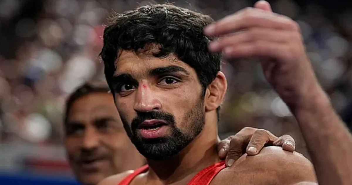 WFI Issues Show-Cause Notice to Aman Sehrawat, Freestyle Coaches Over Weight Lapse