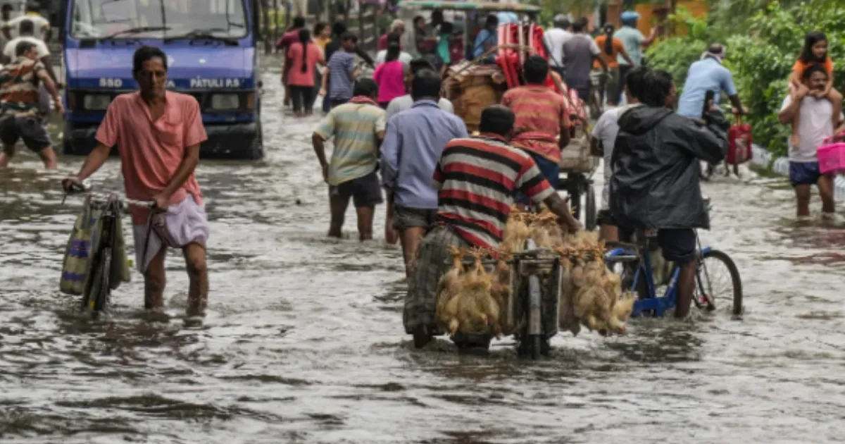 Kolkata Struggles to Recover as Waterlogging Persists After Deadly Rain Fury
