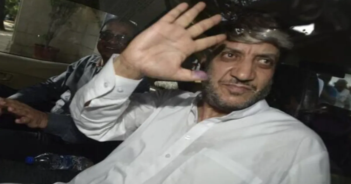 Supreme Court Seeks NIA Report on Kashmiri Leader Shabir Shah