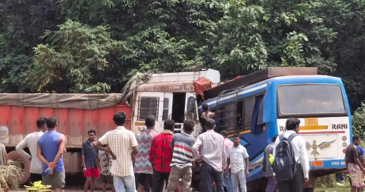 One Dead, Five Critically Injured In Jharkhand Highway Collision