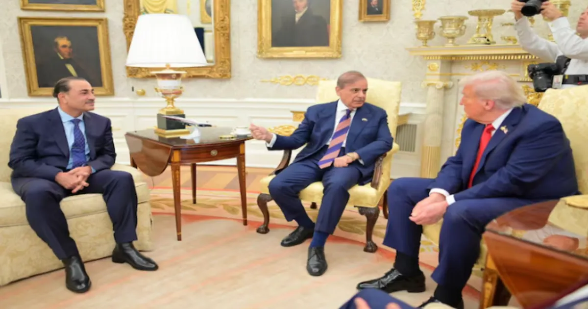 donald-trump-meets-shehbaz-sharif-and-asim-munir-at-whi