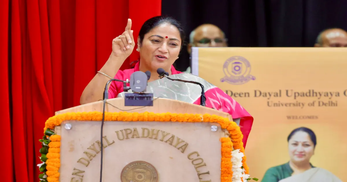 CM Gupta Inspires Students to Champion Hindi, Swadeshi for a Visionary India 2047