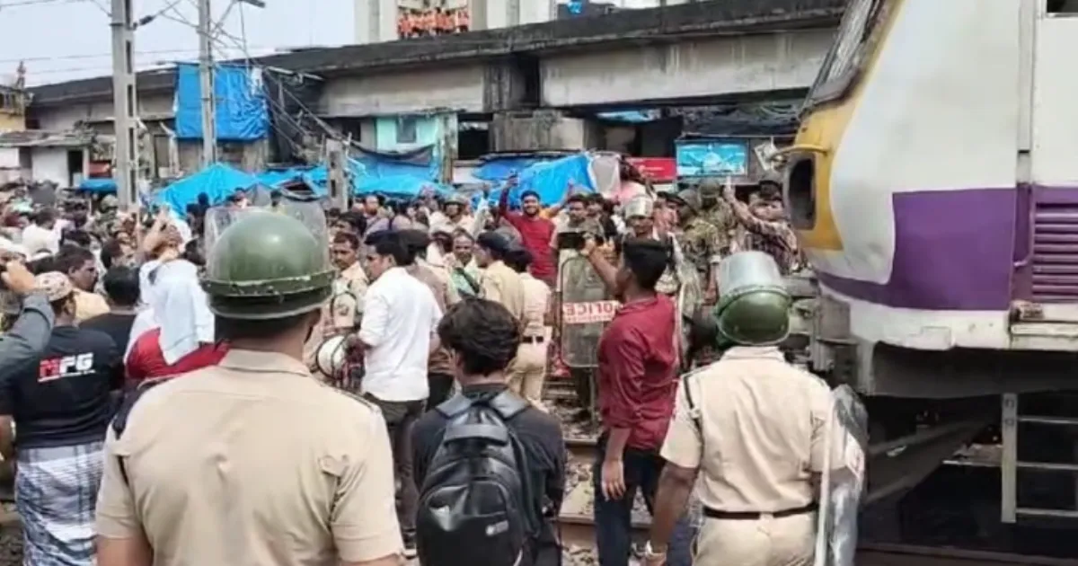 Mumbai Slum Dwellers Protest Mobile Towers, Temporarily Halt Local Train Service
