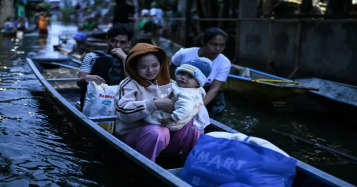 Typhoon Bualoi Strikes Vietnam: Hundreds of Thousands Evacuated, Destruction Looms