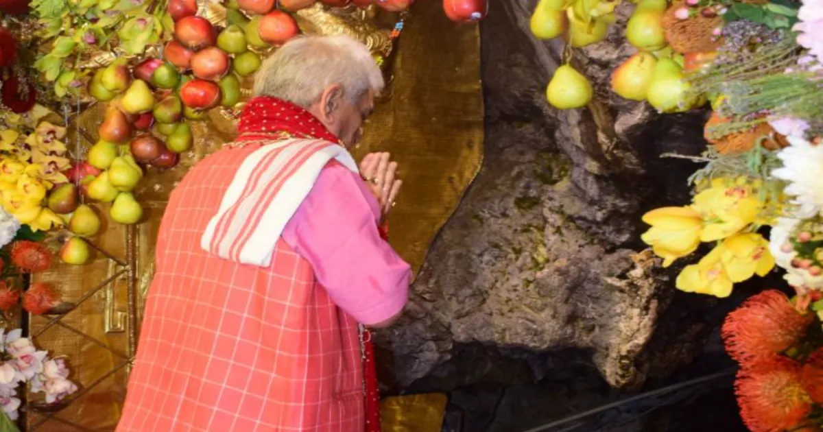 LG Manoj Sinha’s Spiritual Visit to Mata Vaishno Devi Shrine