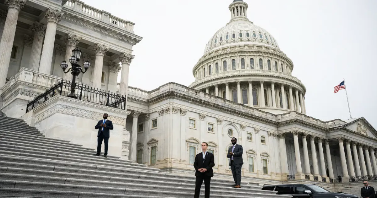 Trump Warns of Mass Federal Firings as Shutdown Deadline Nears