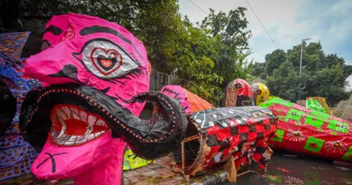 rain-ruins-ravana-effigies-artisans-race-to-salvage-fes