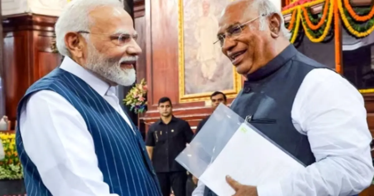 PM Modi Speaks to Kharge, Wishes Him Speedy Recovery