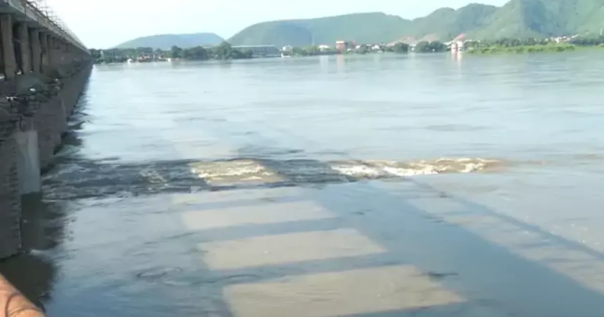 apsdma-confirms-krishna-godavari-rivers-showing-signs-o