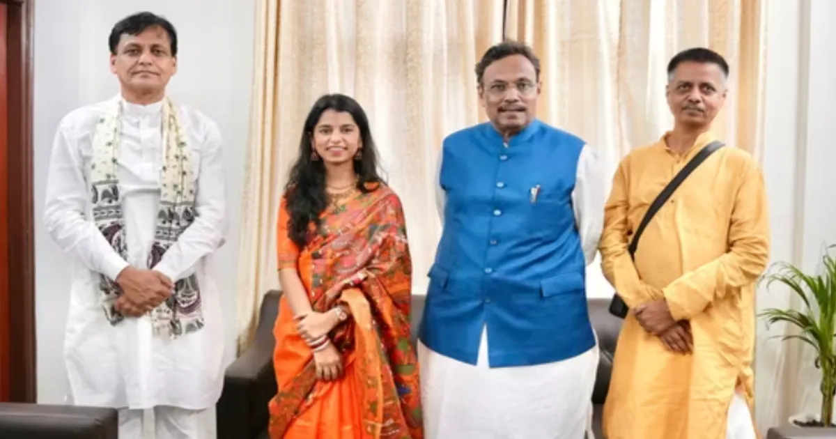 maithili-thakur-fuels-election-speculation-with-emotion
