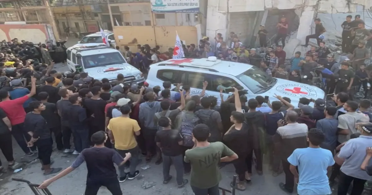 #JustIn: Hamas Releases Seven Israeli Hostages Under Ceasefire, Families Rejoice