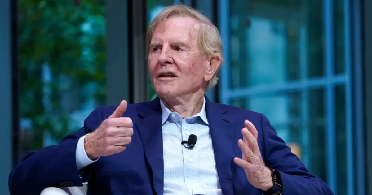 “Tim Cook to Retire Soon?” Ex-Apple CEO Drops Hint