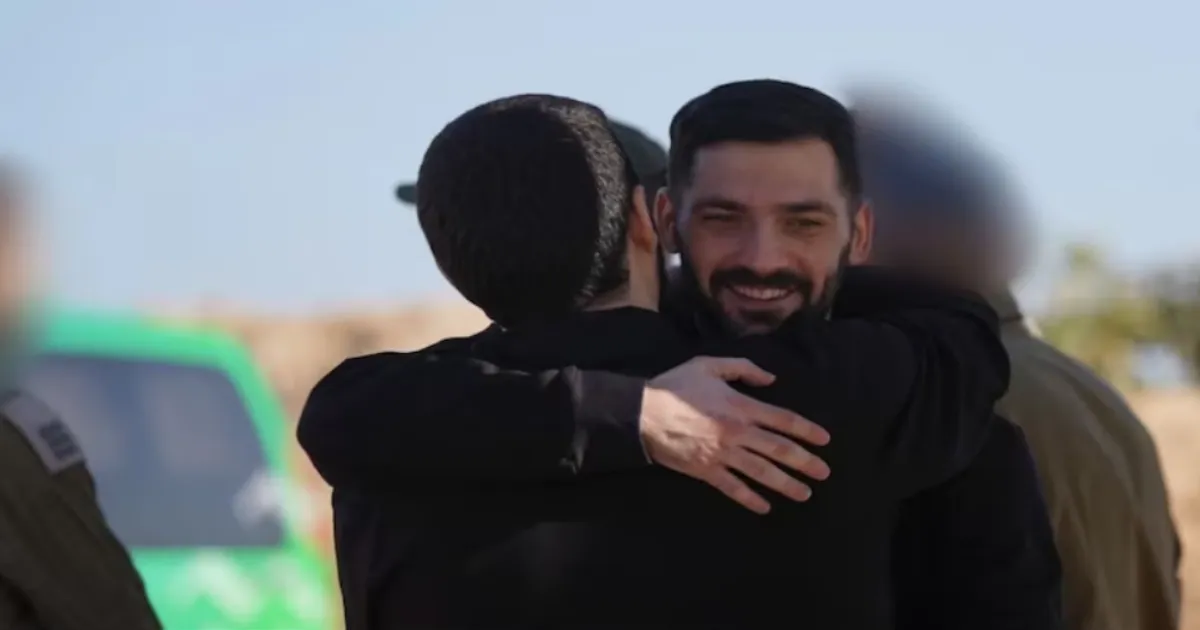 “Free And Back Home”: Twin Brothers’ Emotional Reunion After Hamas Captivity Goes Viral