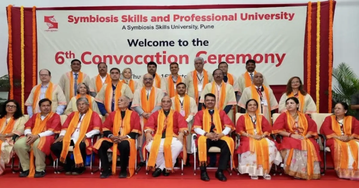Rajnath Singh, Fadnavis Grace SSPU’s 6th Convocation in Pune