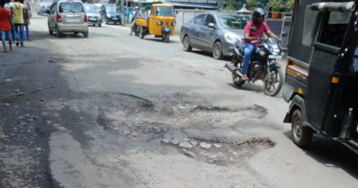 Pothole Claims Another Life, 19-Year-Old Killed in Bhiwandi
