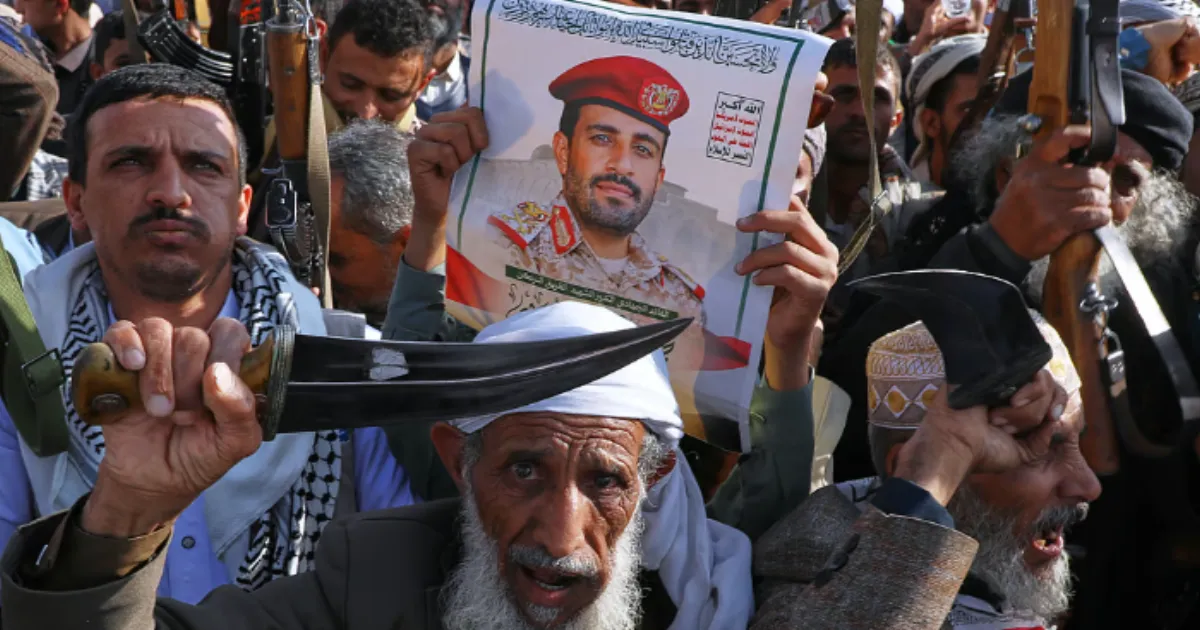 Iran-Backed Houthi Rebels Raid UN Compound in Sanaa Amid Ongoing Crackdown