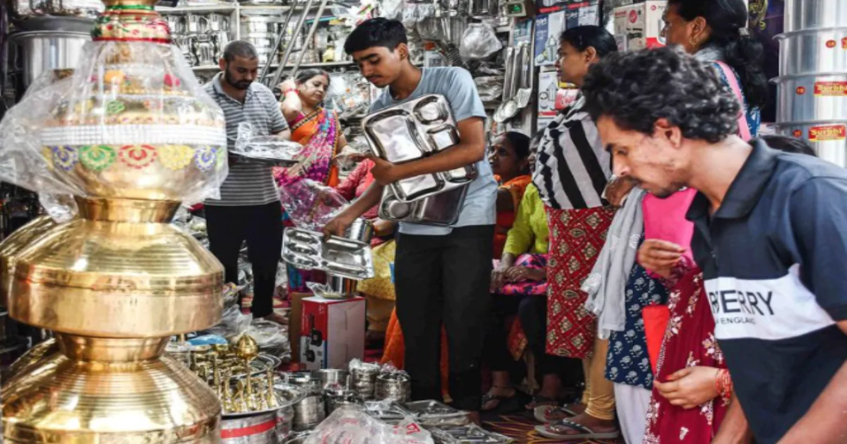 festive-trade-to-exceed-5-lakh-crore-as-offline-sales-s