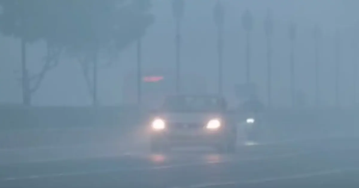 Smog Blankets Delhi as Diwali Fireworks Push AQI to ‘Very Poor’ 347