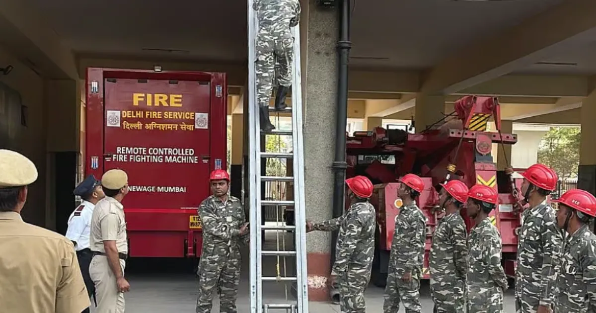 Delhi Fire Services Handles 269 Calls on Diwali Night, Reports No Major Mishaps