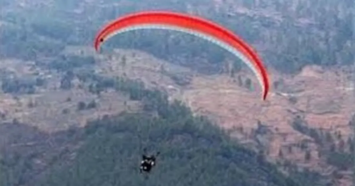 Canadian Paraglider Found Dead, Austrian Rescued from Himachal’s Dhauladhar Range