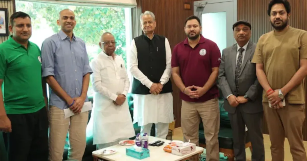'Chalo Bihar, Badlein Bihar': Mahagathbandhan announces Tejashwi Yadav as CM candidate.