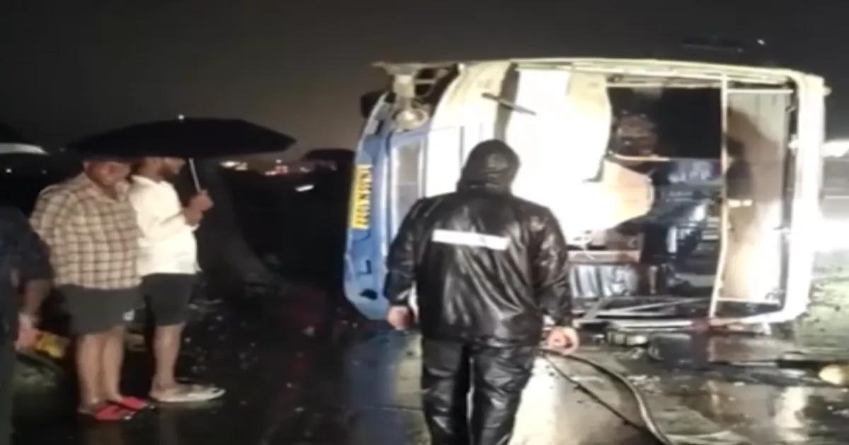 Tamil Nadu Bus Overturns Near Mailam on Chennai–Tiruchy Highway, 21 Injured