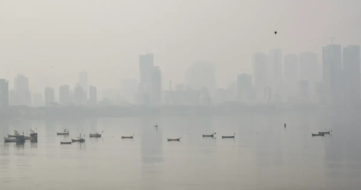 Mumbai Braces for Rain, Humidity and Moderate Air Quality