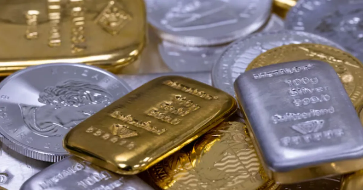 Gold, Silver Prices Fall for Second Day Amid Global Selling Pressure