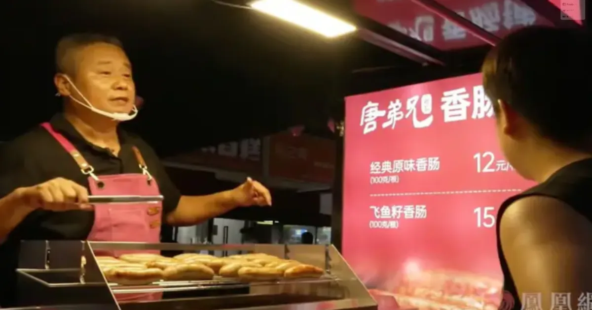 Chinese Man Tang Jian Rebuilds Life after Bankruptcy, Now Earns ₹25 Lakh Daily Selling Street Food