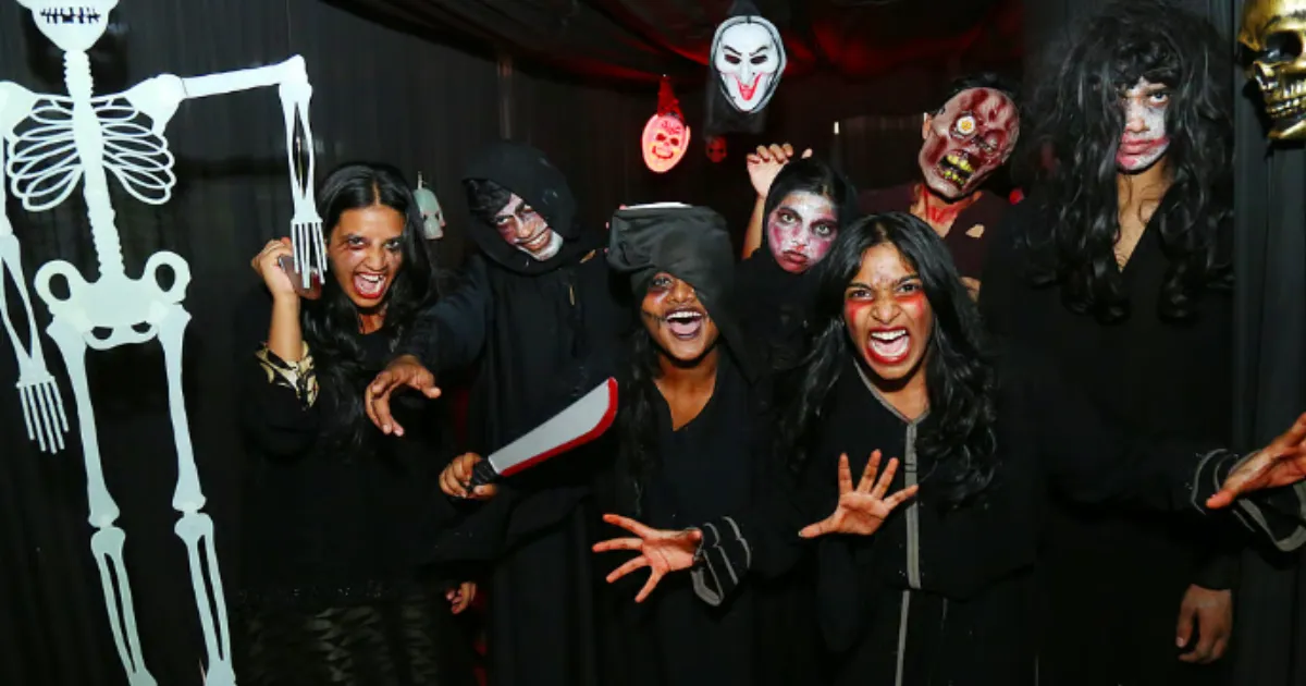 kochi-celebrates-halloween-with-costumes-haunted-rooms