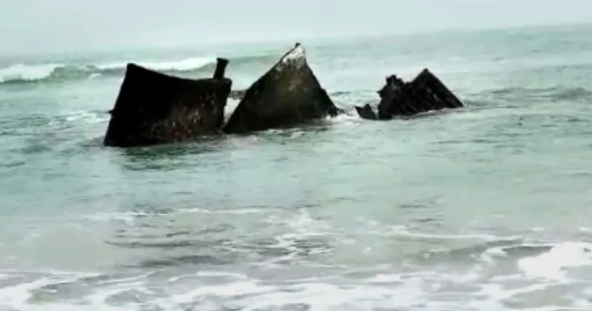 Cyclone Montha: Odisha’s Satabhaya Beach Reveals Century-Old Shipwreck 