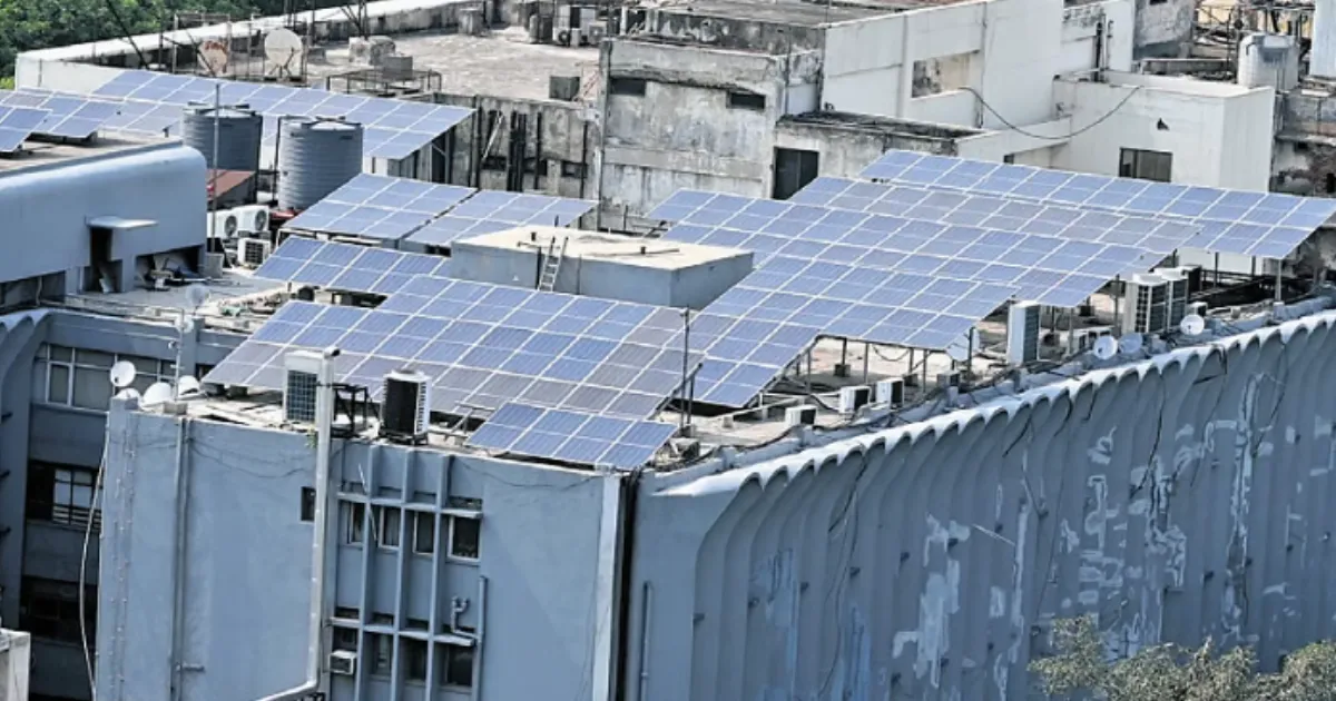 City of Sun: Delhi’s Rooftop Solar Drive Shines Past 250 MW Mark
