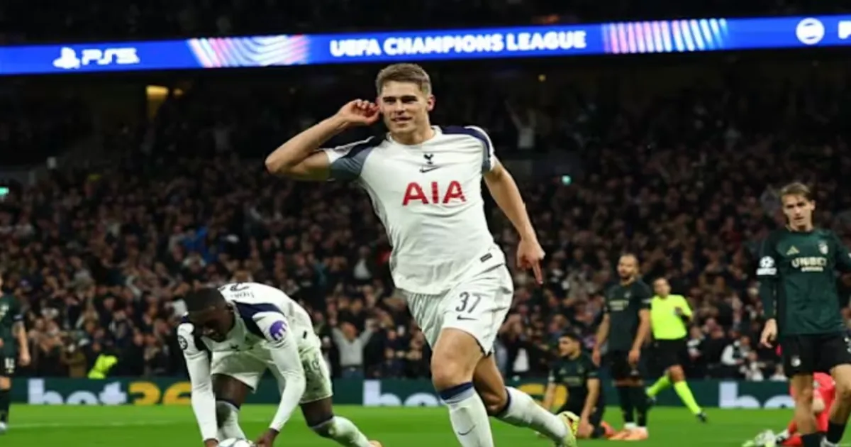 Champions League Round-Up: Bayern Beat PSG, Liverpool Edge Madrid, Van de Ven Scores Wonder Goal