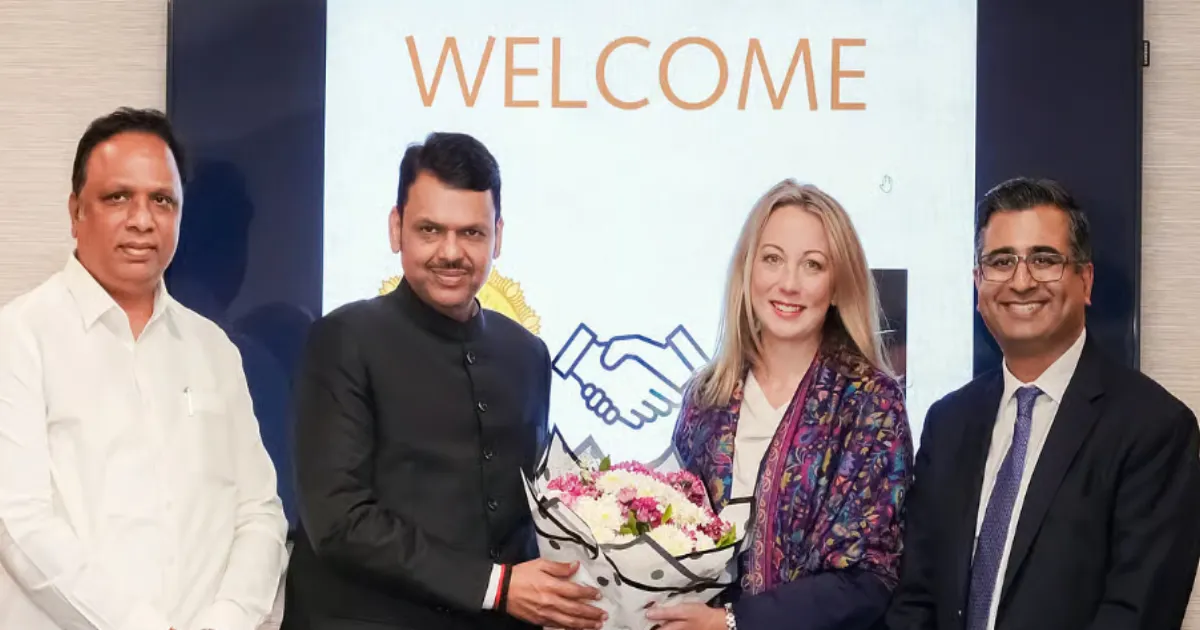 Maharashtra Signs LOI with Starlink to Expand High-Speed Satellite Internet to Rural Districts