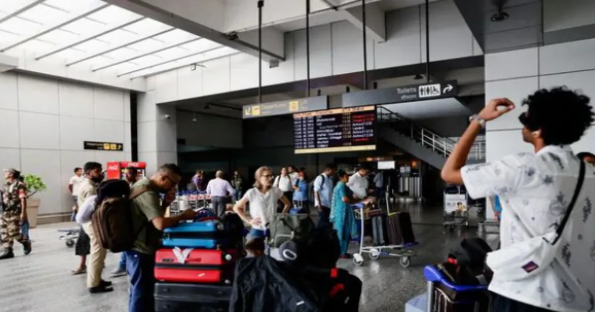 Technical Glitch at Delhi Airport Disrupts ATC Operations, Over 100 Flights Delayed