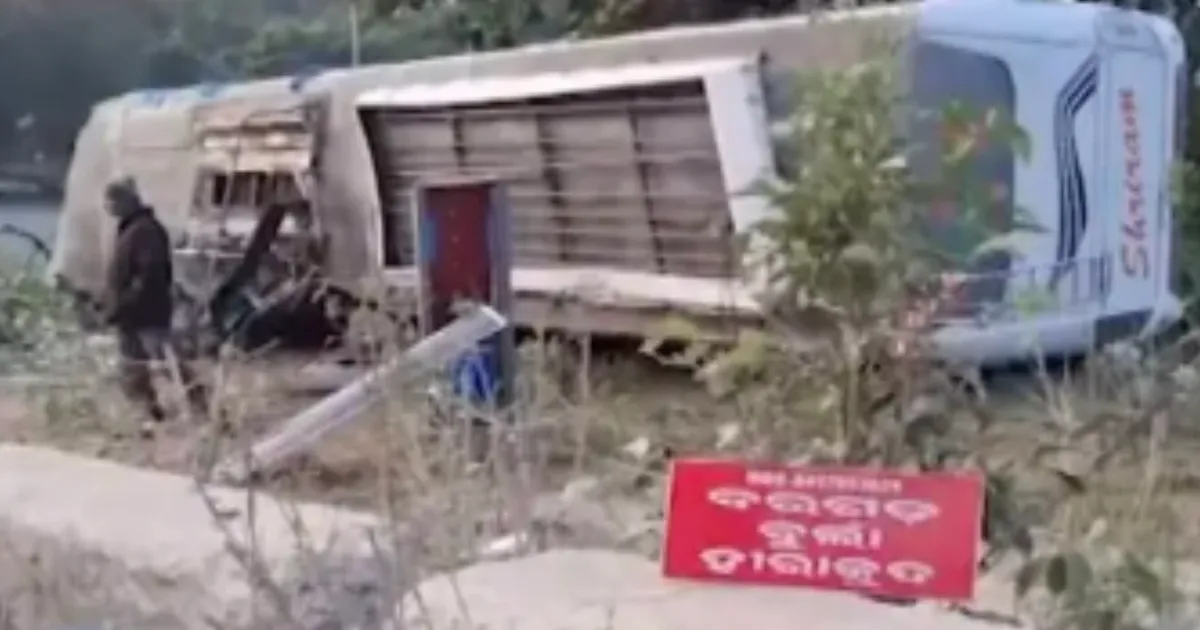 Woman Dead, Several Injured After Bus Hits Guard Wall at Kalinga Ghat in Odisha