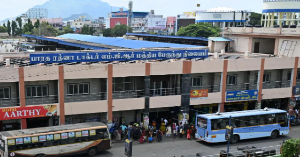 Once Renovated, Now Ruined: Salem’s MGR Central Bus Stand Crumbles Under Poor Maintenance