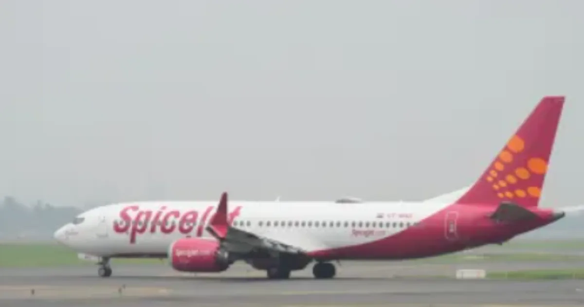 Close Call: SpiceJet Flight Declares Mayday After Engine Failure During Descent; All Passengers Safe