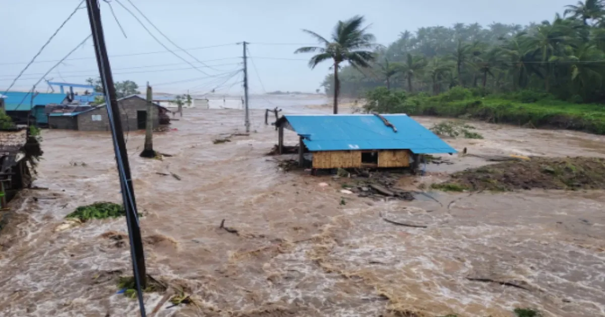 Super Typhoon Fung-wong Leaves Trail of Destruction in Philippines, Over 1.4 Million Displaced