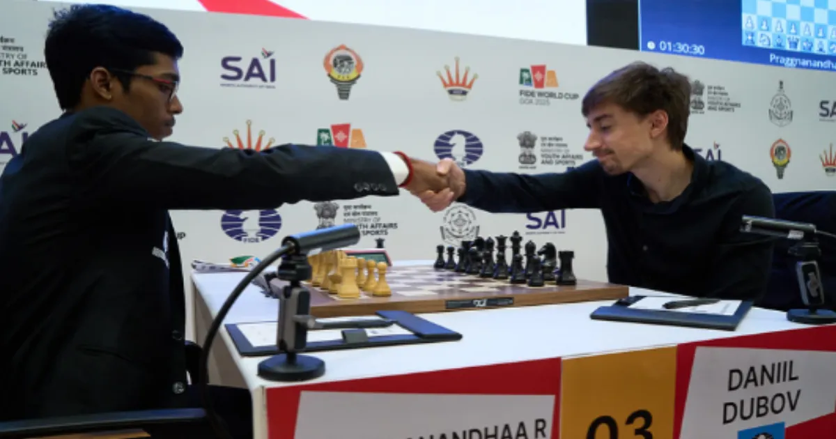 Praggnanandhaa Escapes Defeat After 14th-Move Error Against Dubov