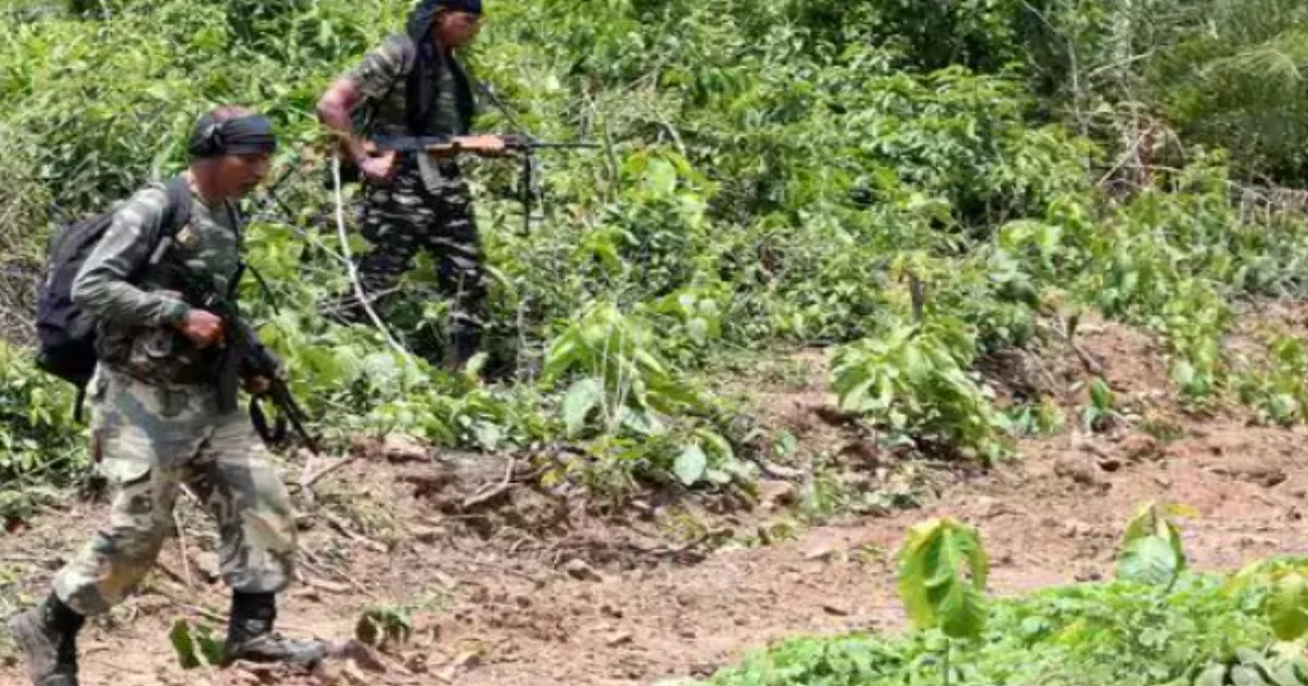 naxal-kingpins-worth-rs-27-lakh-gunned-down-in-chhattis
