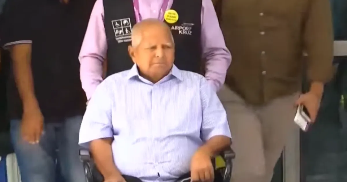 lalu-prasad-yadav-calls-rohini-tejashwi-feud-a-family-m