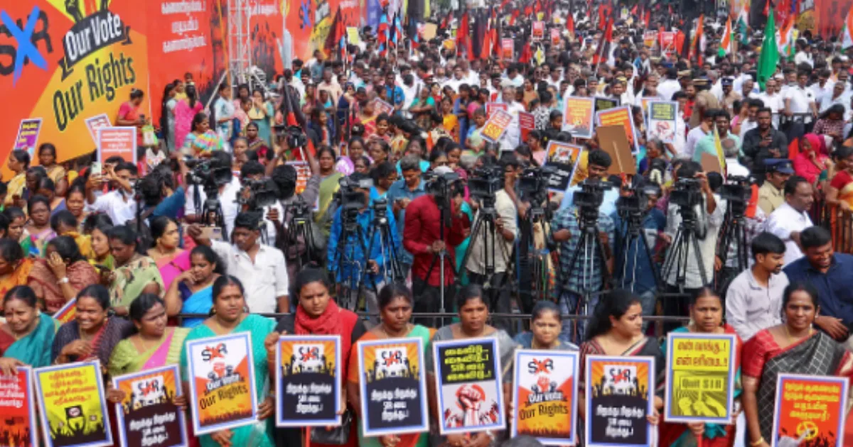Tamil Nadu Revenue Staff Launch Indefinite Boycott, Stalling Statewide Voter Roll Revision