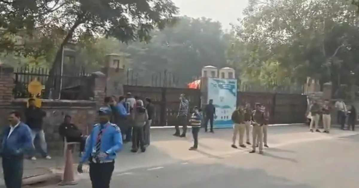 Hoax Bomb Threat Emails Trigger Evacuations at Three Top Delhi Schools