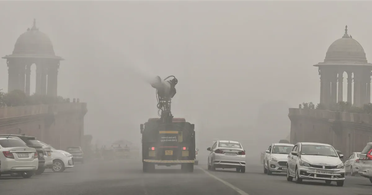 Delhi Reviews GRAP IV as AQI Remains Hazardous, No School Closure Announced Yet